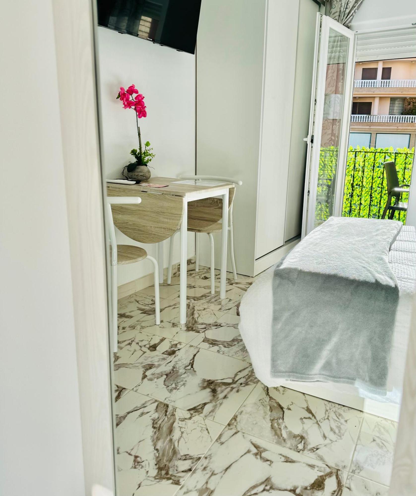 Estudio A 100 M Del Mar Vinarós Buitenkant foto